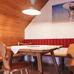 ホリデーパーク Naturel Hoteldorf Seeleitn ファアーク・アム・ゼー